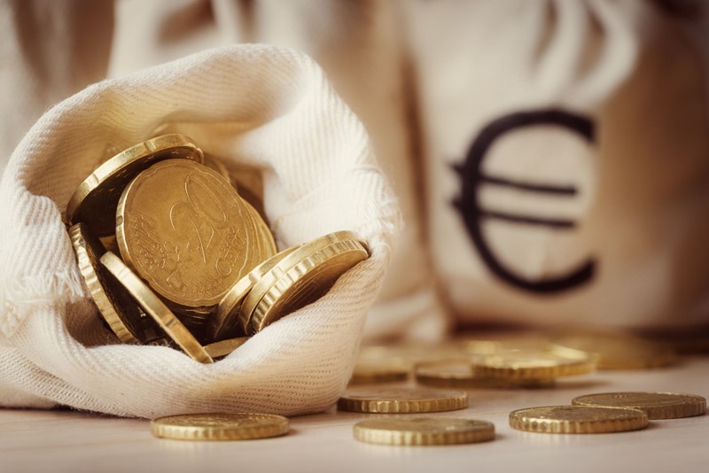 Rente op terugbetaalde gouden handdruk aftrekbaar